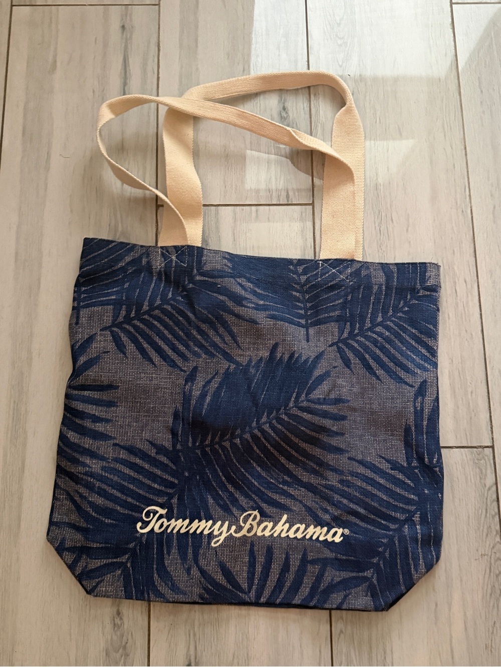 Tommy Bahama Blue Beach Leaves Palm Tote Bag Rolled Handles Beach Travel Clean